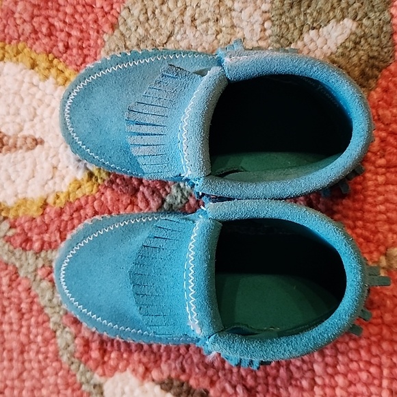 Minnetonka Turquoise Riley Bootie Moccasins - Picture 2 of 9